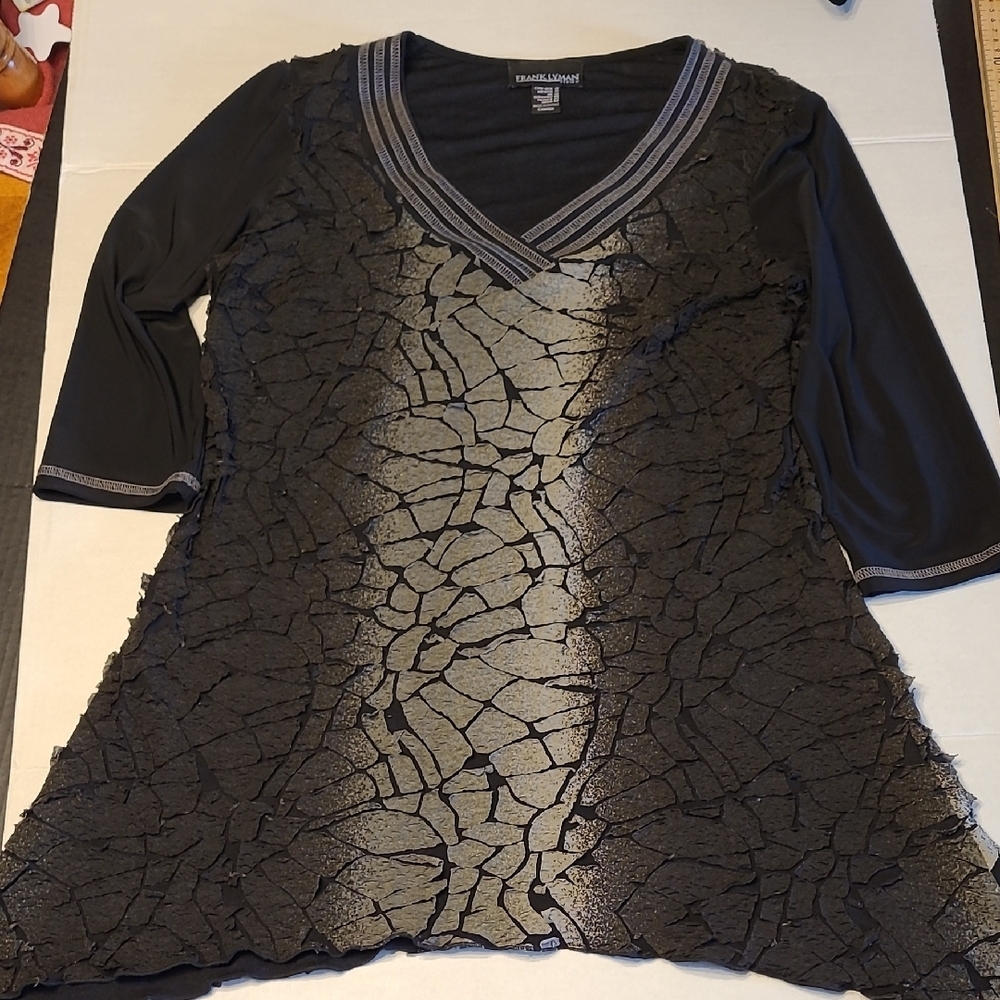 FRANK LYMAN DEDIGN Black and Gray Women's Top ABSTRACT CUT OUTS